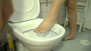 John Is Peeing on Jens Foot