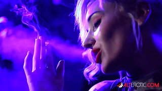 Kitty Quinn smokes her night away in Smoked Out Blondie
