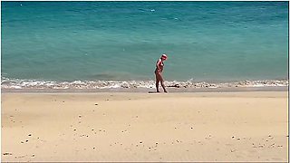 Stranger Girl Gives Blowjob On Public Beach