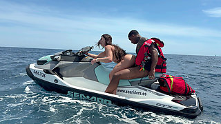 Squirting Hard On a Jet Ski - Luiza Marcato & Jesus Reyes