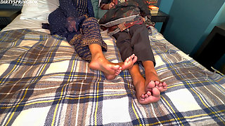 2 Muslim Bhabis Are Bored of Their Husbands