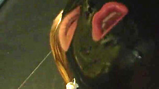 German BDSM - Piss in his mount