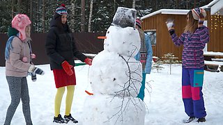 Lisa and Eva's wild adventure in Funkytown