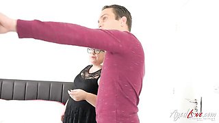 Pin-up doll's mature dirt