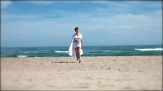 Monochromantic White