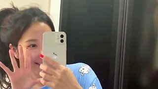 Korean Girl Show Her Tits