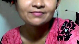 Hot Sexy Bhabhi Showing Her Body at Shower