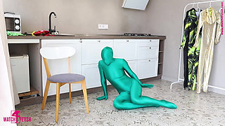 Naked Contortion in Zentai