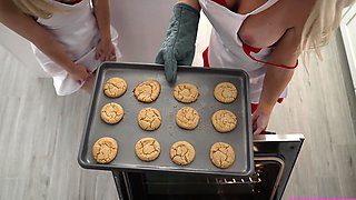 Moms Teach Sex-Stepmom Leaves Milk Out For Santa