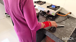 My big stepsister was angry, we shared single bed, full Hindi Audio