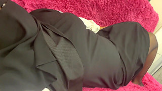 Moroccan MILF in Sheer Pantyhose Gets Wet Orgasm