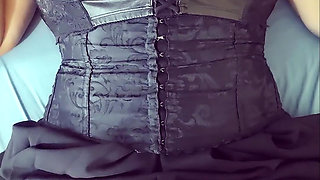 The Gothic Girl Is Hot Right Now and Wants to Play with Her Huge Tits