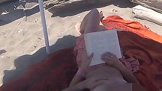 Risky Handjob on the Canary Beach Caught Reading a Book - Misscreamy