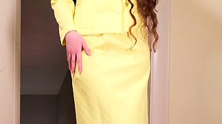 Big boobs milf masturbates with her dildo