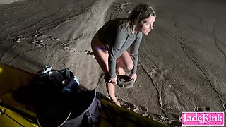 Amateur kinky couple fucking in a empty beach - Night sex