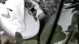 Hot amateur hidden cam