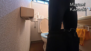Daily Life of a Japanese Wife Toilet 2