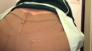 A Big-Assed Housewife Who Discovered The Pleasure Of Anal
