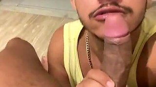 no quarto do resort com o homem casado