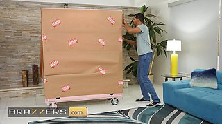 Jessie Rogers gets both her holes nailed with dildos and then takes on Alex Jones' huge shaft - brazzers