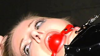 Amateur MILF oils up and toys her pussy