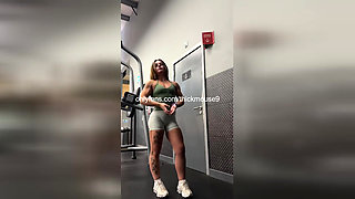 Teen Exposes Pussy on Insta Live