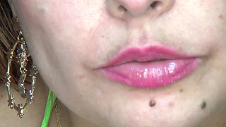 Ultra Hot!! I Swallowed a Bunch of Big Candy Rings!!