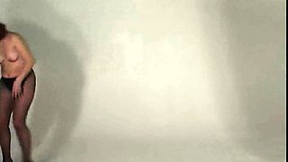 Susanna Francessca pussy-spreading video outakes and strip