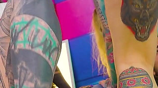 Alternative Costume Anal 4-some - 2 on 2 Double Penetration, Facefucking and Facial Cumshot Action