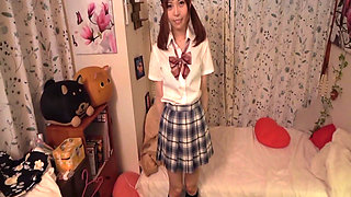 [underground Adult Services] Erika, Who Invited Me to My Home, with a Real Uniform Play and Three Consecutive Shots