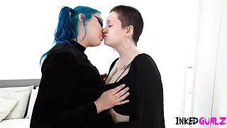 Hot Babe Wild Threesome Fuck Session