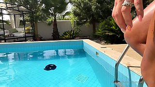 Awesome Big Boobs Blonde Masturbates In The Shower