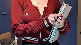 Hot amateur webcam teen masturbates for their fans