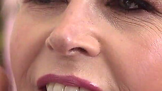 Facial Cream for Sexy GILF Skyler Squirt