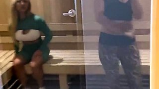 Brunette babe 69 lesbian fucks tattooed blonde