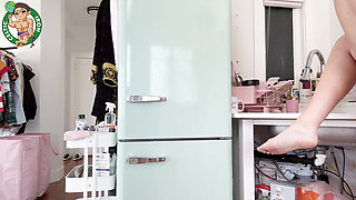 Petite Blonde Big Boobs Kitchen Cumshot Sextape One 4K