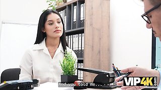 Carolina Guerrero Pays Her Loan Interview in Sex