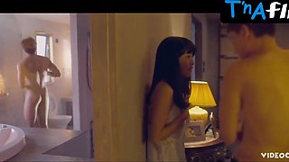 Fiona Wang Backside, Mounds Gig in Utopians