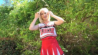 Cheerful Kiara's sensual suck-off in uniform
