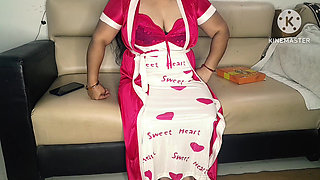PIZZA MAN FUCK HOT BHABHI IN HINDI AUDIO.