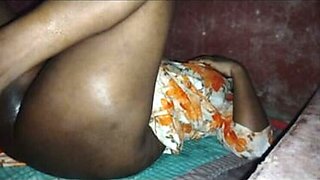 Desi Village Girl and Boy Hot Nude Sex - Homemade Bangladeshi GF BF Video