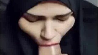 Uber-cute Indian Doll Deep throating Rod and Drilling