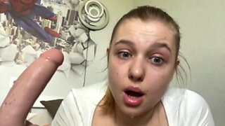 Sloppy dildo blowjob with jucielussie and slapping ass