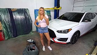 Alexis Rae Solves Her Car Problem With Her Big Tits And