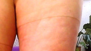 1370 Pantyhose Over Freshly Oiled White Skin with Hot GILF Dawnskye1962