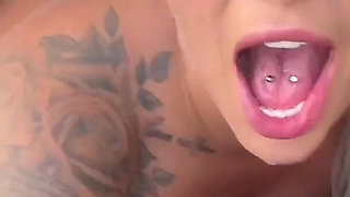 Big Tits Big Ass Curvy Blonde Hayley Davies Fucks in Car