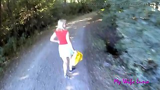 My Wife Luna Gives Blowjob in Park - Amateur Outdoor Cum in Mouth POV