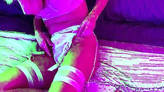 Bubble butt amateur goes solo with a toy in the powder room