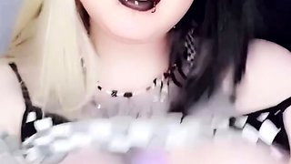 Big boob brunette masturbates on webcam