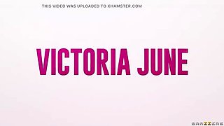 Victoria June & Kona Jade Threesome - Big Tits, Blowjob & Cumshot - Brazzers HD